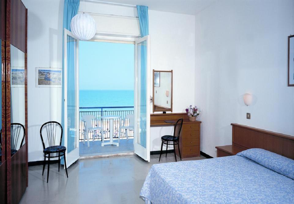 Grand Hotel Excelsior Σενιγκάλια Εξωτερικό φωτογραφία