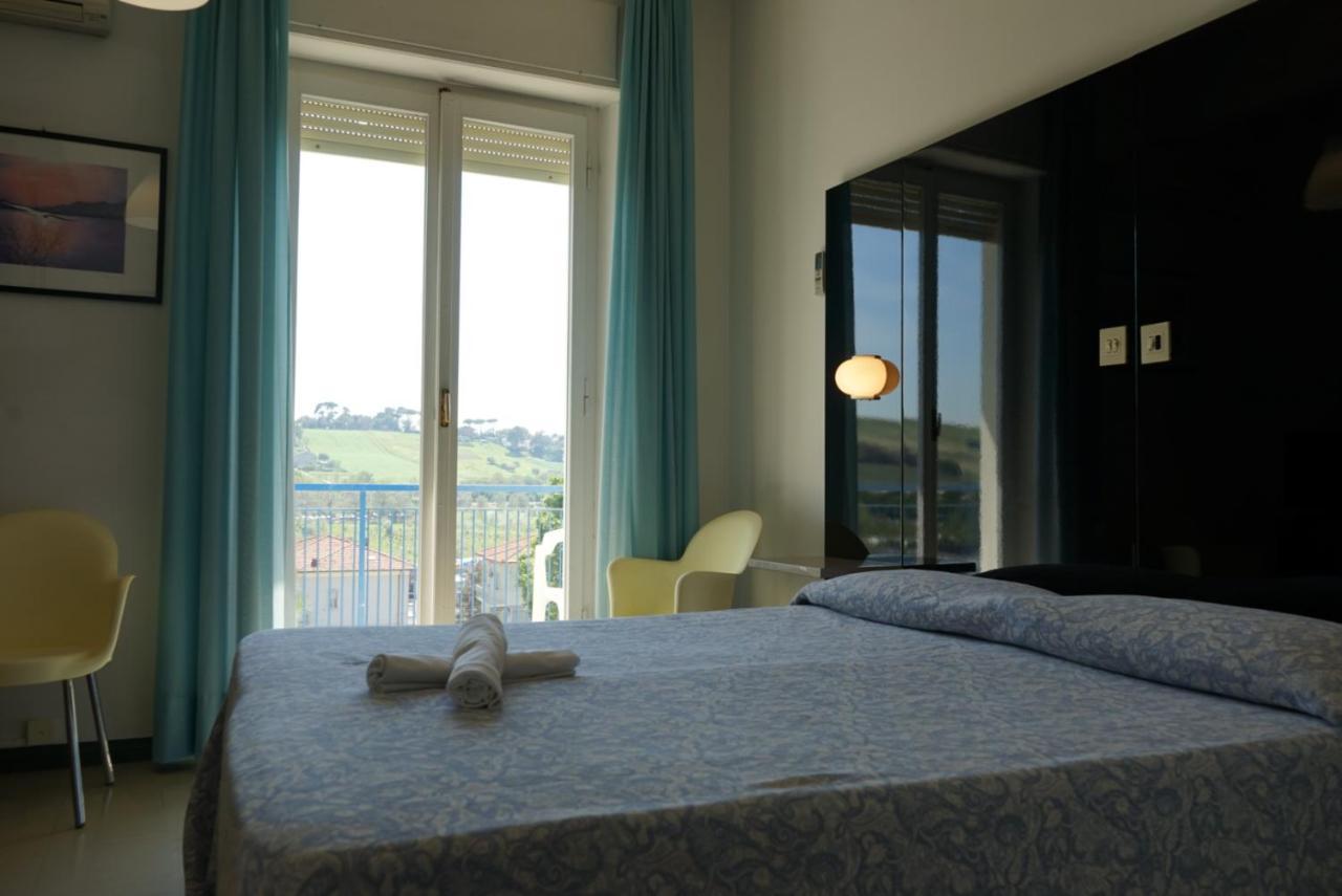 Grand Hotel Excelsior Σενιγκάλια Εξωτερικό φωτογραφία