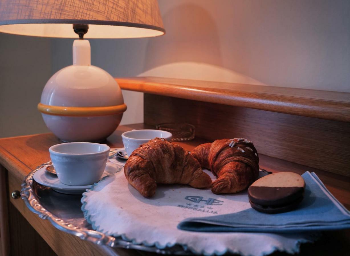Grand Hotel Excelsior Σενιγκάλια Εξωτερικό φωτογραφία